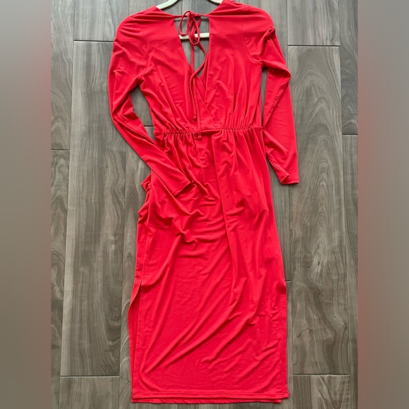 BCBGeneration Deep V Neck Drapey Pocket Dress - Picture 5 of 7